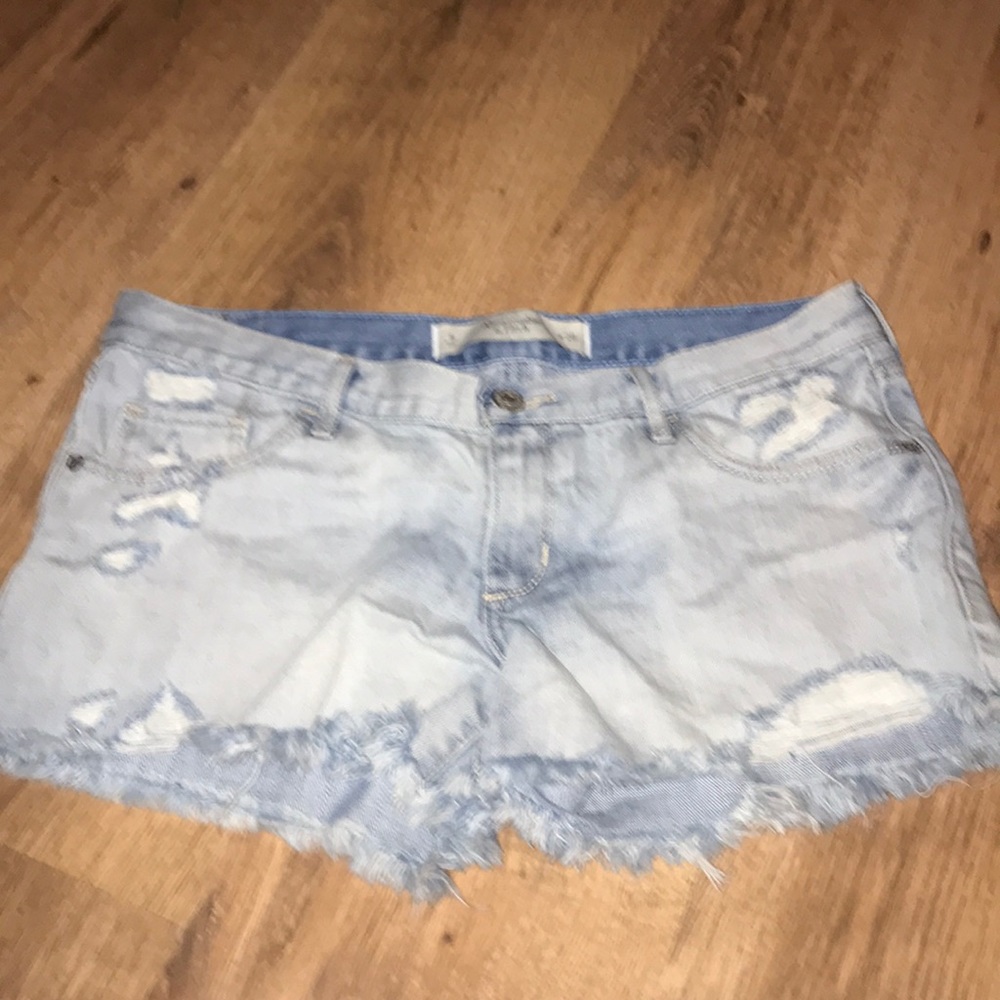 abercrombie and fitch shorts. size 6. NWOT.